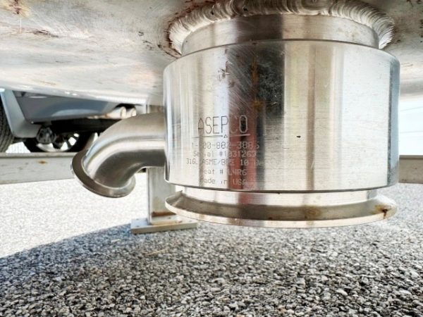 STAINLESS STEEL INSULATED HOLDING TANK - Image 7