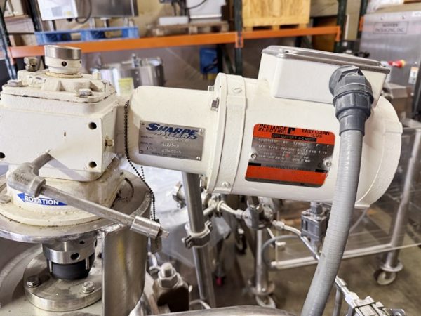 DCI 316 SS POLISHED AGITATED JACKETED VESSEL W/SPRAY BALL BOLT ON REMOVABLE COVER - Image 16